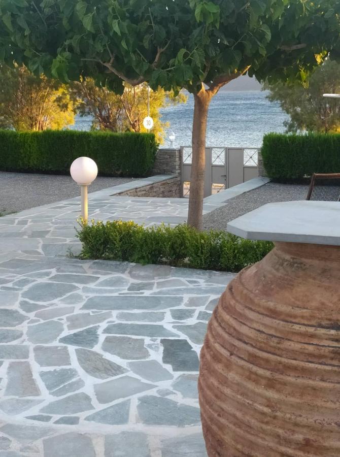 Enigma Boutique Votsalo * Marmari (Evia)